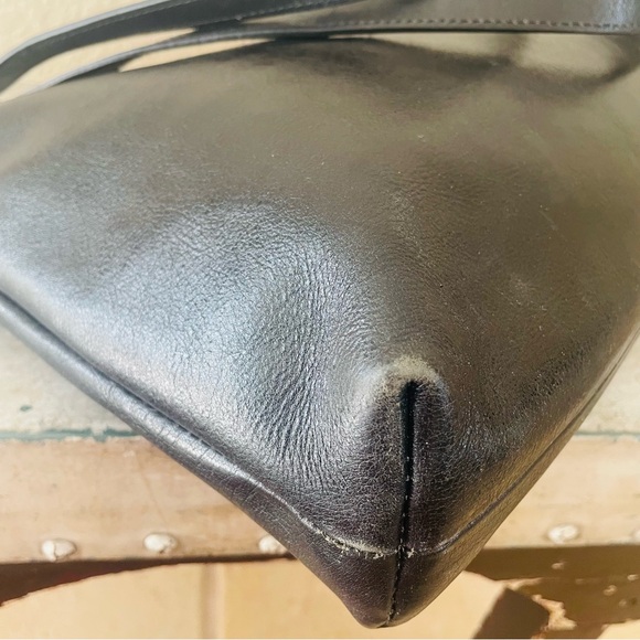 HOBO Black Leather Turn-lock Tote Bag - Picture 10 of 14